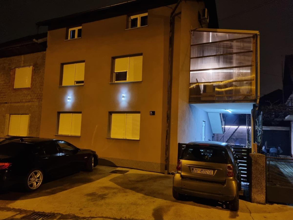 Apartman Migliore Sesvete Esterno foto